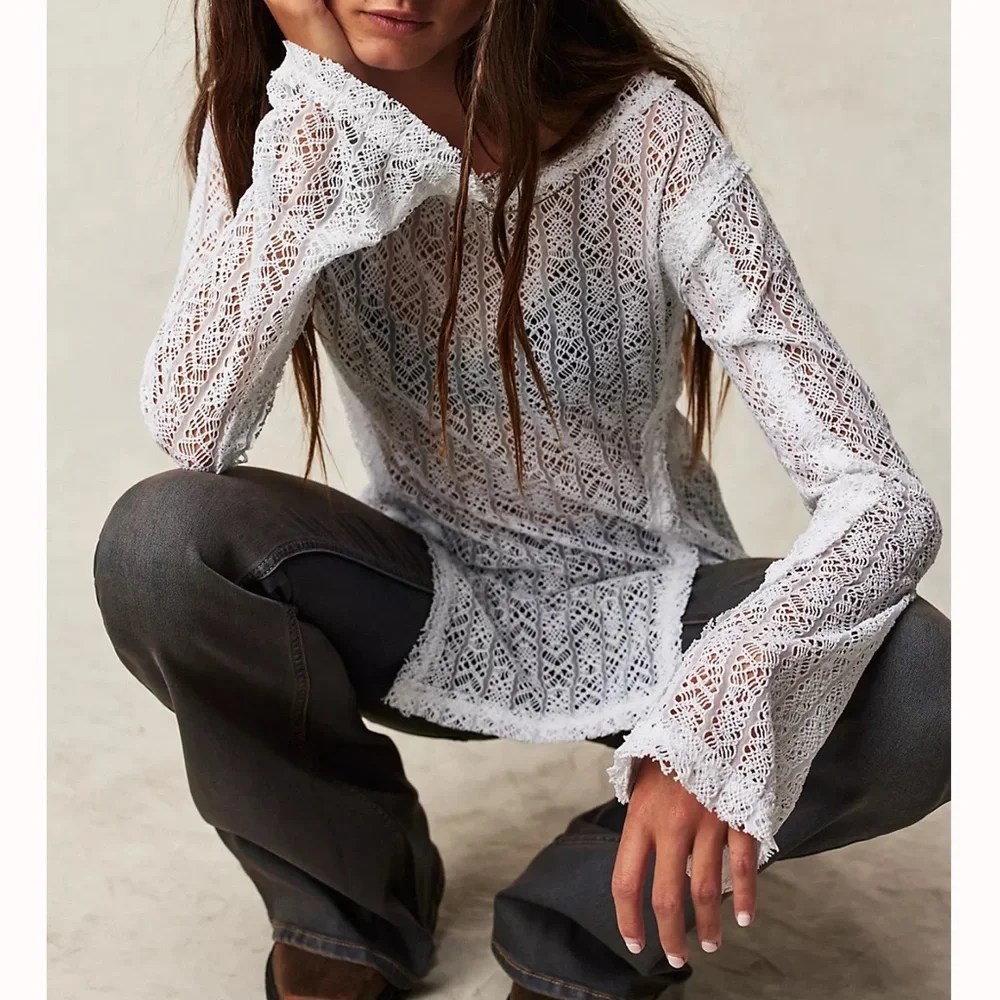 FREE PEOPLE White Lace On The Road Twisted‎ Tee Size Medium